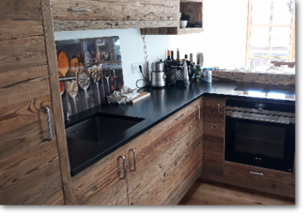 Küchenarbeitsplatte in Kombination mit Altholz